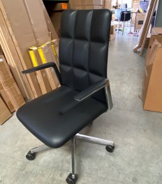 Walter Knoll Lead chair