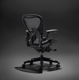 Preorder - Aeron Onyx Size B